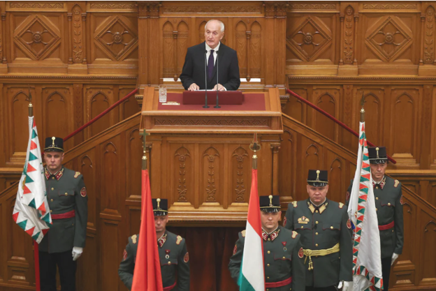Andrs Baka Takes Office as Hungarian President