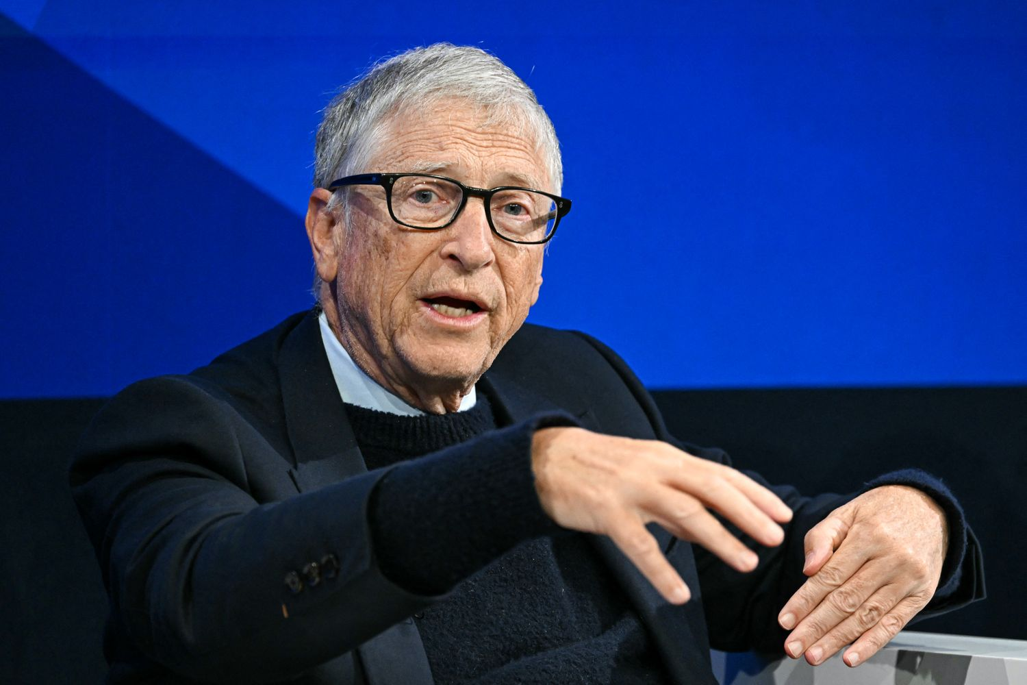Controversy Over Bill Gates Invitation to AI Summit