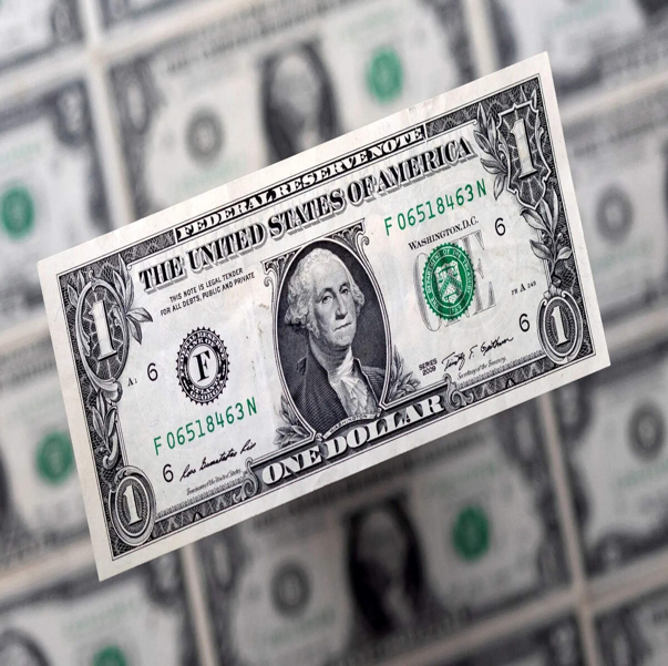 Dollar Falls to Third Straight Day of Losses as Weak US Data Cuts Fed Rate-Hike Bets
